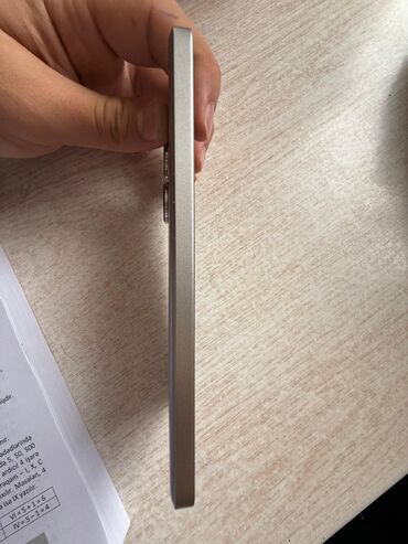 Poco: Poco F6, rəng - Boz, Barmaq izi — 4