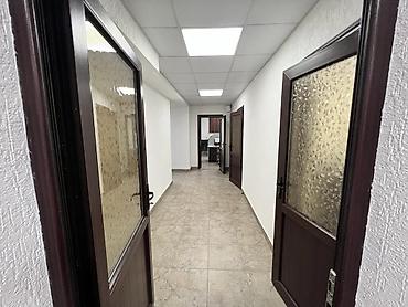 Продажа офисов: Продажа офисов 275 м², С ремонтом, С мебелью, Многоэтажное здание, Цокольный этаж этаж — 4