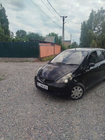 продаю или меняю с доплатой мне: Honda Fit: 2002 г., 1.3 л, Вариатор, Бензин, Хетчбек