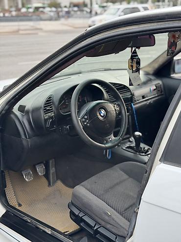 Продажа авто: BMW 3 series: 1993 г., 1.8 л, Механика, Бензин, Седан — 10
