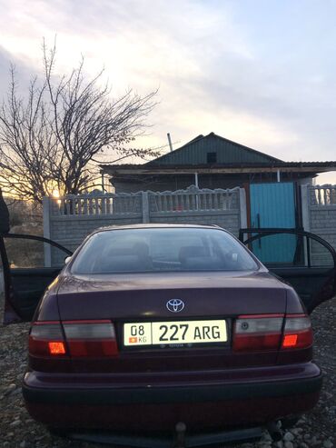 продаю или меняю на япошку: Toyota Carina E: 1994 г., 1.6 л, Механика, Бензин, Седан