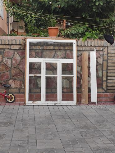 двер деревянный: Продаю окна деревянные окна со стеклом и подоконником в количестве 4