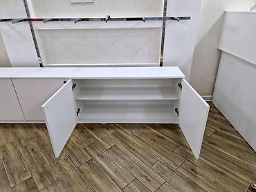 canaq şkaflı: Vitrin saxlama dolabı - Dizayn: Minimalist, düz xətli, mat ağ səth — 8