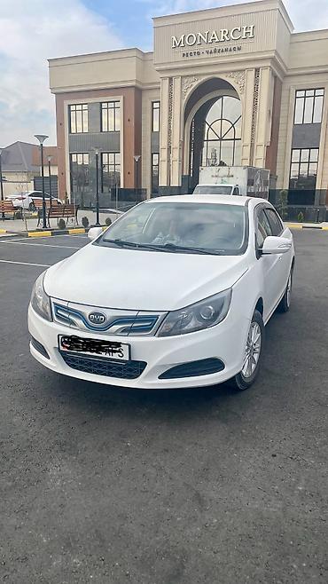 электро машине: BYD E5: 2019 г., 0.2 л, Робот, Электромобиль, Седан — 3