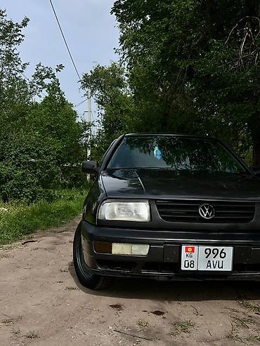 mini ev: Volkswagen Vento: 1993 г., 1.8 л, Механика, Бензин, Седан — 1