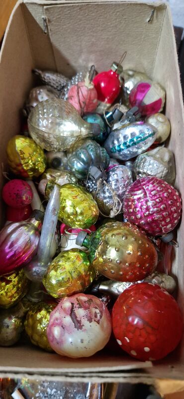 Yeni il oyuncaqları və bəzəkləri: Елочные игрушки стеклянные ссср и гдр маленкие по 2аз круглые по 3аз — 20