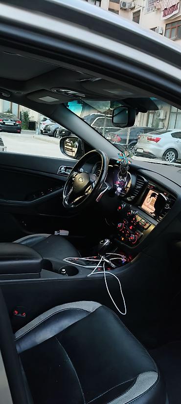 Kia: Kia Optima sedan - Kuzov: sedan, gümüşü rəng - Mühərrik və ötürmə — 8