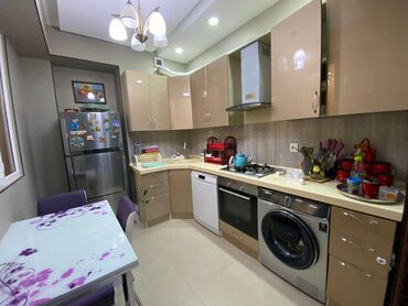 Uzunmüddətli kirayə mənzillər: Binəqədi rayonu(7-ci mikrorayonda) 17 mertebeli binanın 6-cı — 8