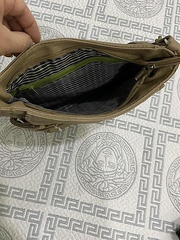 Çantalar: Qadın çantaları.her biri az istifade olunub. heç bir problemleri — 8