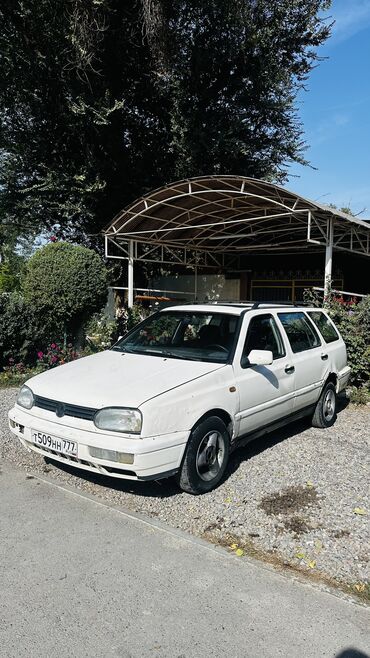 купить чехлы на гольф 4: Volkswagen Golf: 1996 г., 1.6 л, Механика, Бензин, Универсал