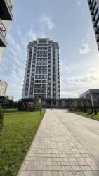 Продажа квартир: 2 комнаты, 79 м², 2 этаж — 22