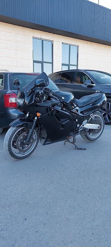 105 с: Мотоцикл Kawasaki ZZR 1100 — это мощный спортивно-туристический байк с — 9