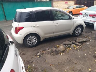 корпус термостата гольф 4 1.6: Toyota ist: 2003 г., Автомат, Хэтчбэк