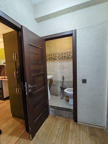 Yeni tikili: 2 otaqlı, Yeni tikili, 77 kv. m — 32