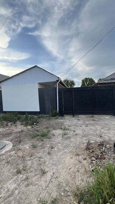 продаю дом в киргизии 1: 37 м², 2 комнаты, Свежий ремонт Без мебели