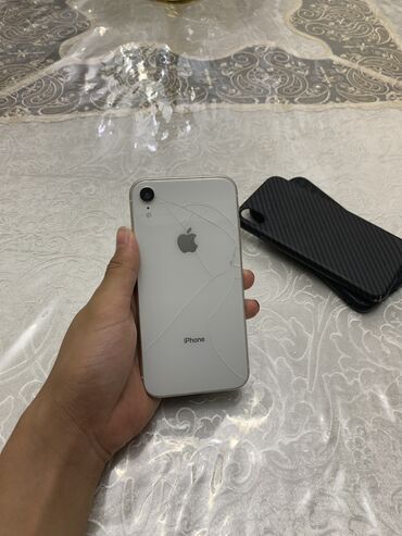 мобильные телефоны новый: IPhone Xr, Б/у, 128 ГБ, Белый, Чехол, 81 %