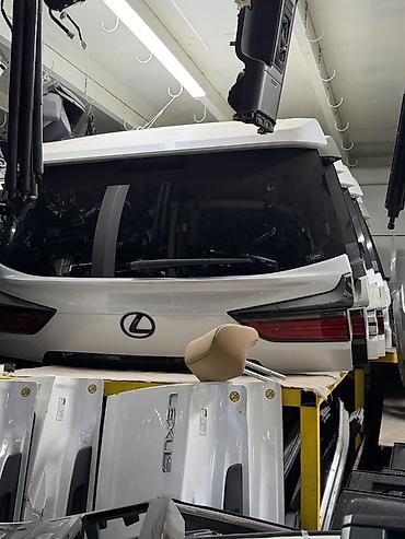 Бампер и комплектующие: Бампер Toyota, Б/у, Оригинал — 2