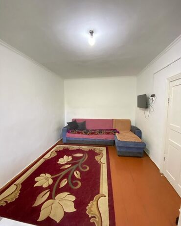 3 х комнатная квартира в бишкеке: 2 комнаты, 43 м², Хрущевка, 3 этаж, Косметический ремонт