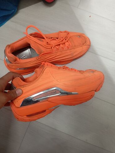 костюм дедпула: Продаются Найки некто 2. 42,5 евро размер брал за 25 тысяч рублей с