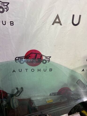Другие автозапчасти: Стекло двери Mercedes-Benz E-CLASS W210 3.2 104 1998 перед. лев. (б/у)