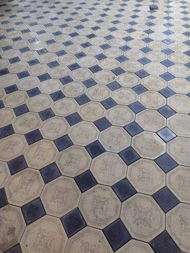 Тротуарная плитка: Тротуарная плитка для обустройства дорожек и площадок. В ассортименте — 28