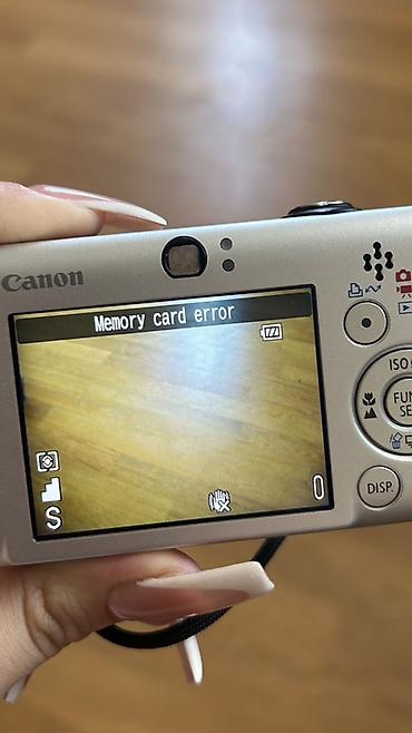 Canon Digital IXUS 80 IS kompakt fotoaparat hisseleriyle satılır. - — 2