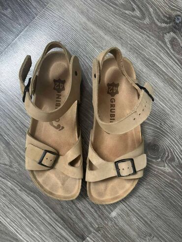 grubin gumene: Sandals, Grubin, 42