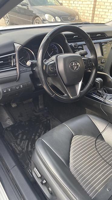 audi a4 2005: Toyota Camry: 2019 г., 2.5 л, Автомат, Бензин, Седан — 5
