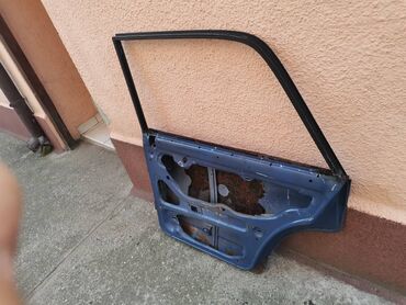 Auto delovi: Vrata zadnja desna Lada 2107 Riva,2105 u plavoj boji ZD1. Vrata su — 14