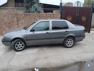 не рабочий авто: Volkswagen Vento: 1996 г., 1.8 л, Механика, Бензин, Седан