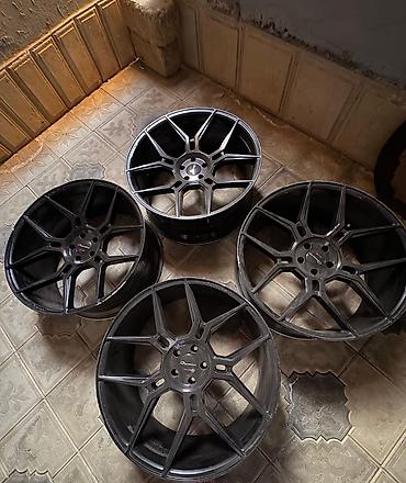 avtomobil diski: Təcilli satılır! - 3000 AZN . 4400 dollara alınıb. 24/lik Range Rover — 2