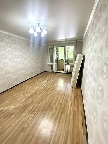 888: 3 комнаты, 58 м², 6 мкр 104 серия, 2 этаж, Косметический ремонт — 1