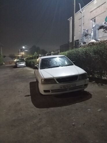 nissan bluebird: Nissan Bluebird: 1998 г., 2 л, Автомат, Бензин, Седан