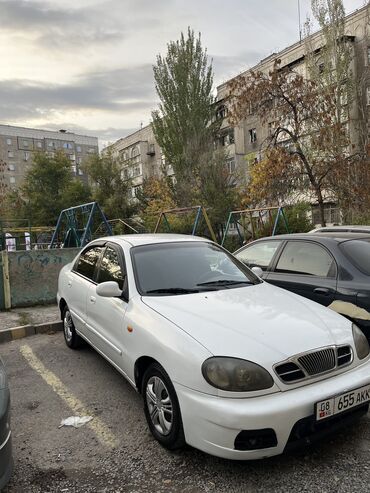 Daewoo: Daewoo Lanos: 2001 г., 1.5 л, Автомат, Бензин, Седан