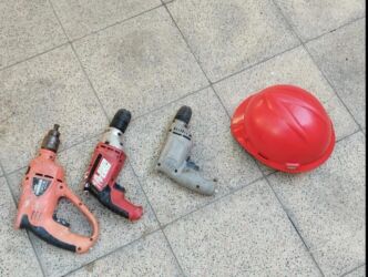 стекло на телефон fly: Drel 3 eded tam işlek deyil. Hamsi birlikde 25 man. Unvan Xirdalan