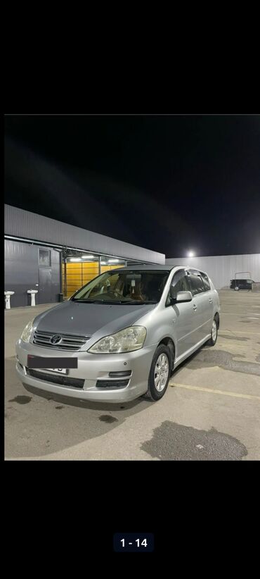 срочно продаю машину бишкек: Toyota Ipsum: 2004 г., 2.4 л, Бензин