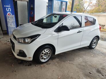 как можно купить машину в рассрочку: Chevrolet Spark: 2018 г., 1 л, Механика, Бензин, Хэтчбэк