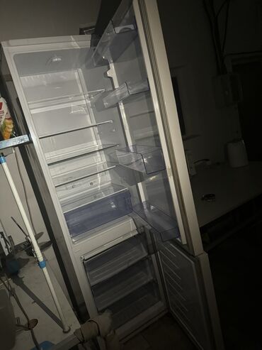 бытовая техника расрочка: Муздаткыч Beko, Колдонулган, Эки камералуу