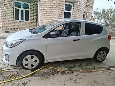 kia seltos 2021: Chevrolet Spark: 2018 г., Бензин, Хэтчбэк — 6