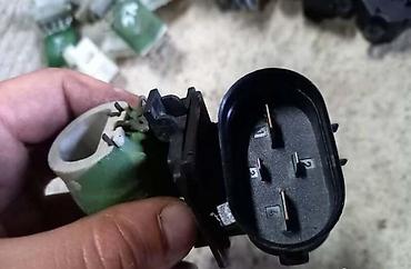 gitovanje branika: REOSTAT VENTILATORA 4 PINA ZA OPEL ASTRA G, ASTRA H, MERIVA | Svi — 1