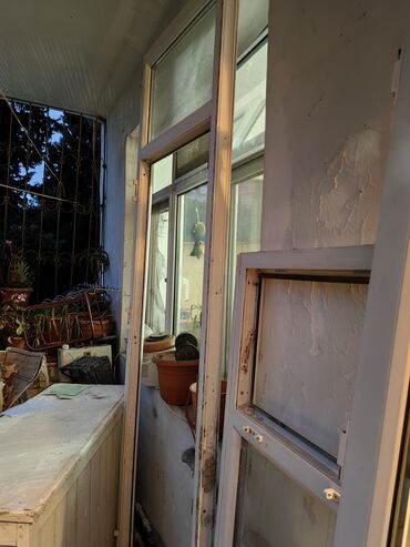 Plastik qapılar: İşlənmiş Plastik qapı Zəmanətsiz, Ünvandan götürmə — 12