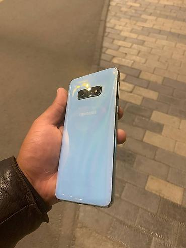 самсунг 10е: Samsung Galaxy S10e, Б/у, 128 ГБ, цвет - Голубой, 2 SIM — 4