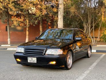 a170 mercedes: Mercedes-Benz 230: 2.3 l | 1997 il Sedan