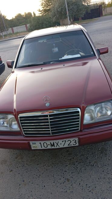 сапог мерс грузовой: Mercedes-Benz : 2.2 л | 1993 г. Седан