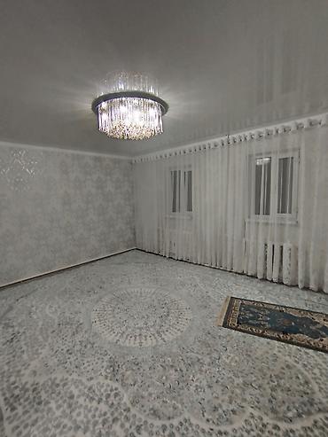 Үйлөрдү ижарага берүү: 90 м², 3 бөлмө, Үй-бүлөлүүлөргө — 5