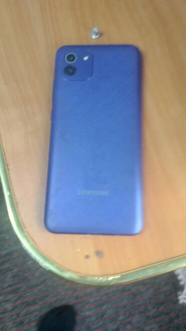 Samsung A02, Б/у, 64 ГБ, цвет - Фиолетовый, 2 SIM