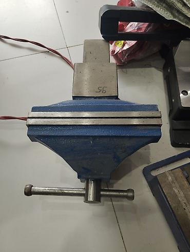 alət: Metall üçün tezgah qısqacı (sərrac mengeni) 200mm - Korpus: ağır və — 1