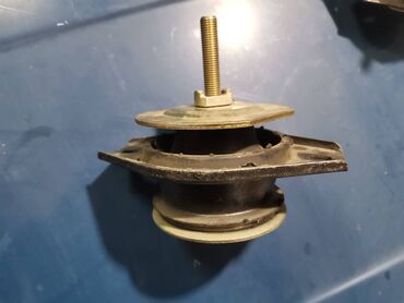 Auto delovi: Nosac motora predni bocni desni Lada . Novo. Originalno. Ruske — 11