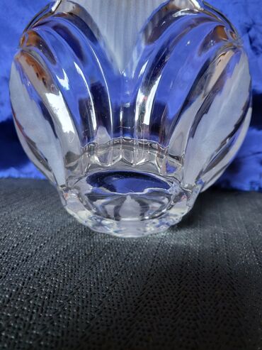 Stare vaze i dekor: Bombonijera nova,kristal,led,brusen kristal Jugoslavija,rucni — 16