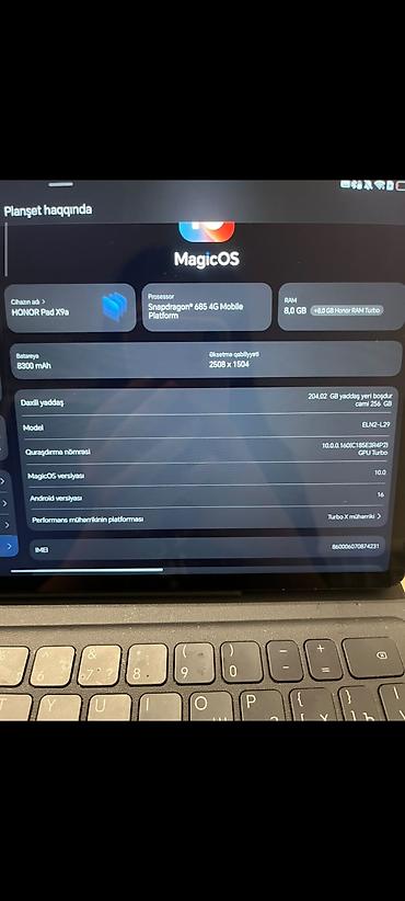 4g wifi: HONOR Pad X9a planşet + maqnitli klaviatura Xüsusiyyətlər: - Ekran — 4